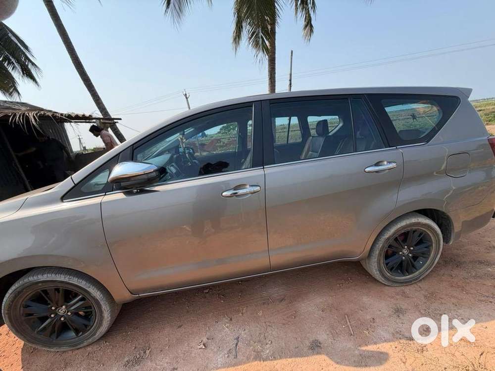 Toyota Innova Crysta 2018 Diesel Well Maintained