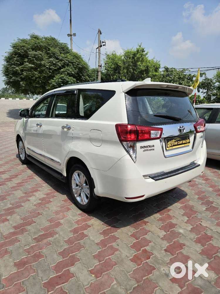 Toyota Innova Crysta 2.8z Automatic, 2018, Diesel