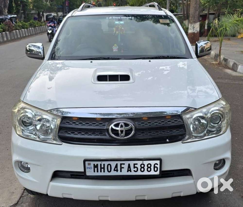 Toyota Fortuner 3.0 4x4 Manual, 2011, Diesel