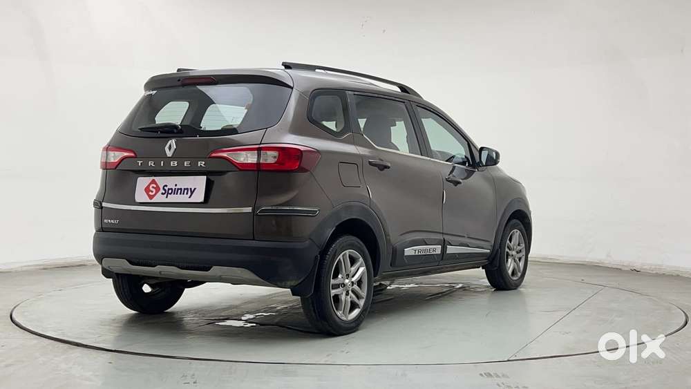 Renault Triber Rxz, 2022, Petrol