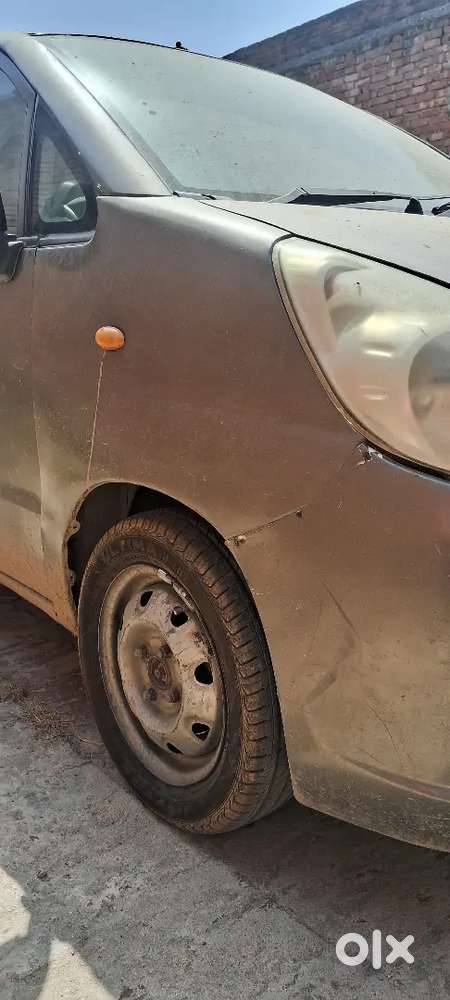 Front Tyre New Rear Tyre 50 Persent  Battery