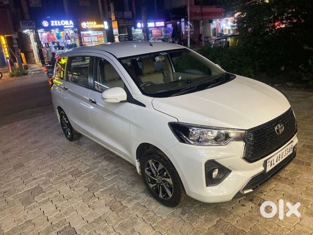 Toyota Rumion V Petrol 2025