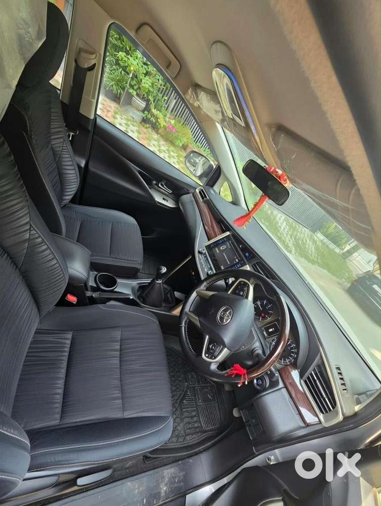 Toyota Innova Crysta 2.4 V 8 Str, 2017, Diesel