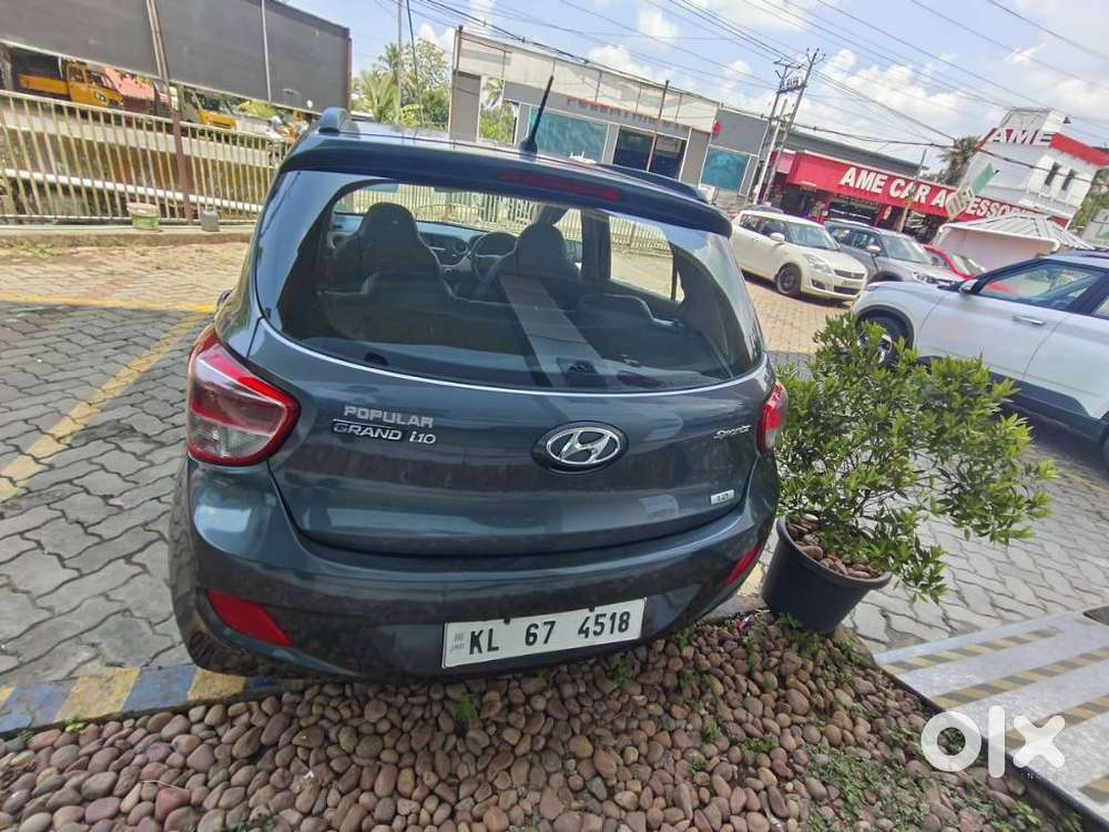 Hyundai I10 Sportz, 2014, Petrol