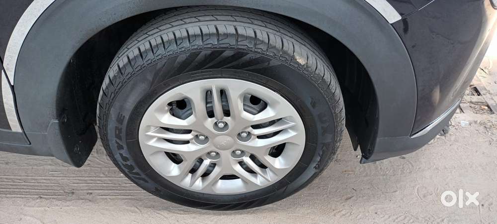 Kia Carens G 1.5 6mt Premium (o) 7-seater, 2024, Petrol