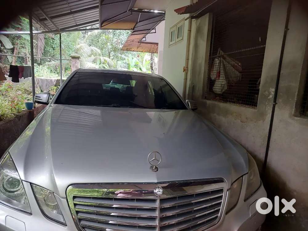 Mercedes-benz E-class 2011 Petrol