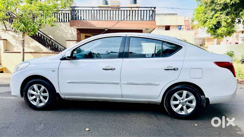 Nissan Sunny Xv, 2013, Petrol