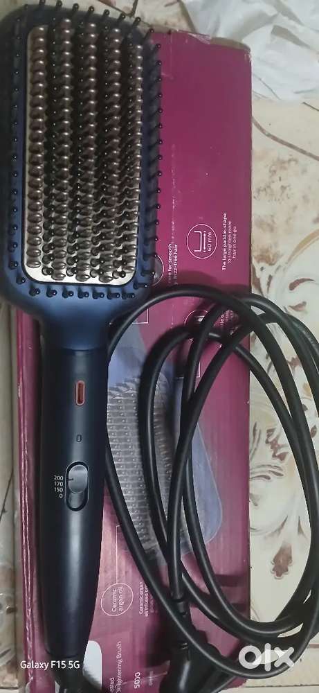 Philips BHH885 Heated Straightening Brush Series 5000 with Original Bo