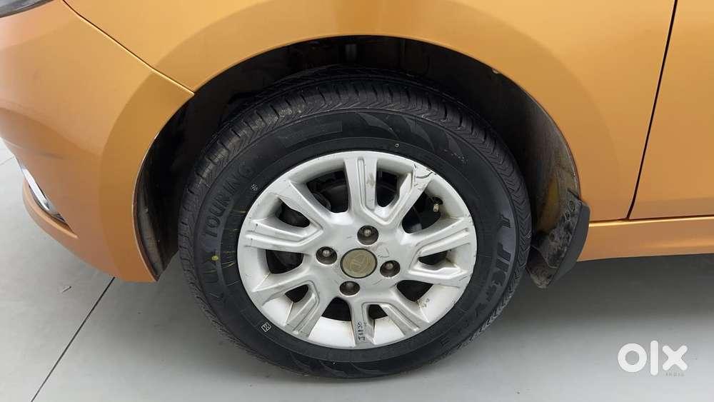 Tata Tiago Xza, 2017, Petrol