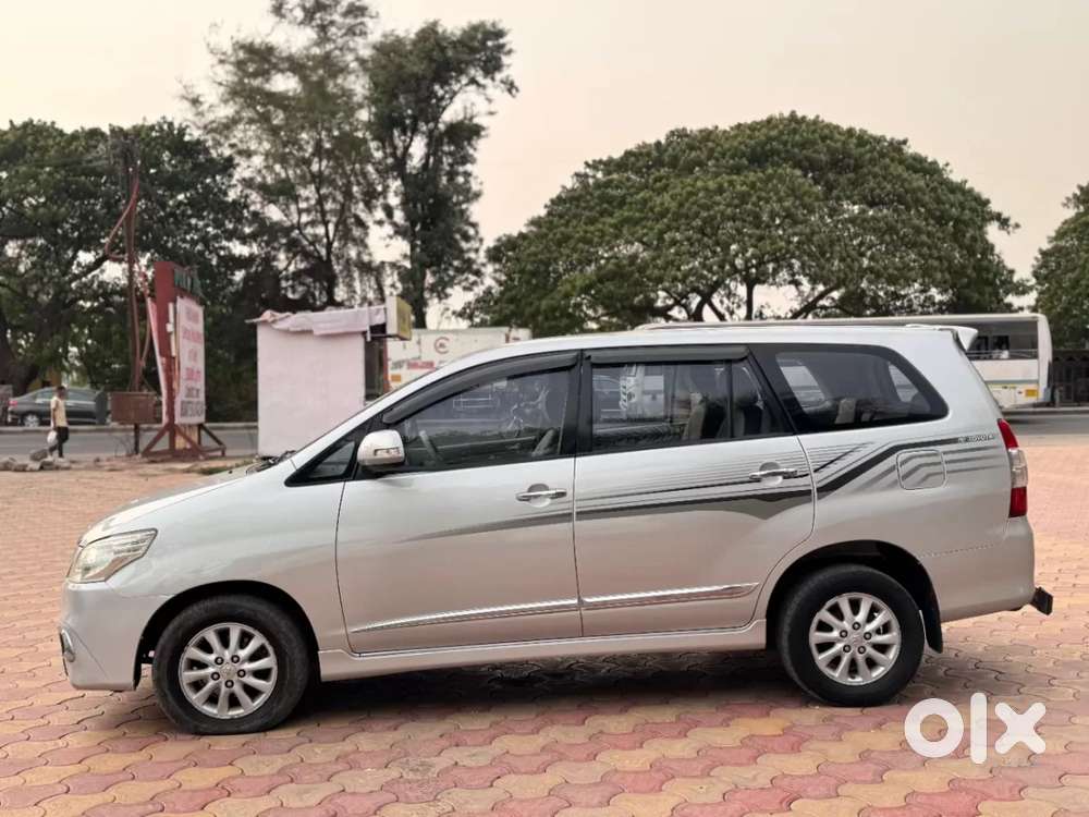 Toyota Innova 2.5 Ev Ps 7 Str Bs-iii, 2014, Diesel