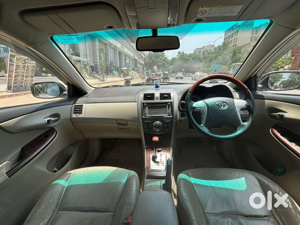 Toyota Corolla Altis 2012 Petrol Well Maintained