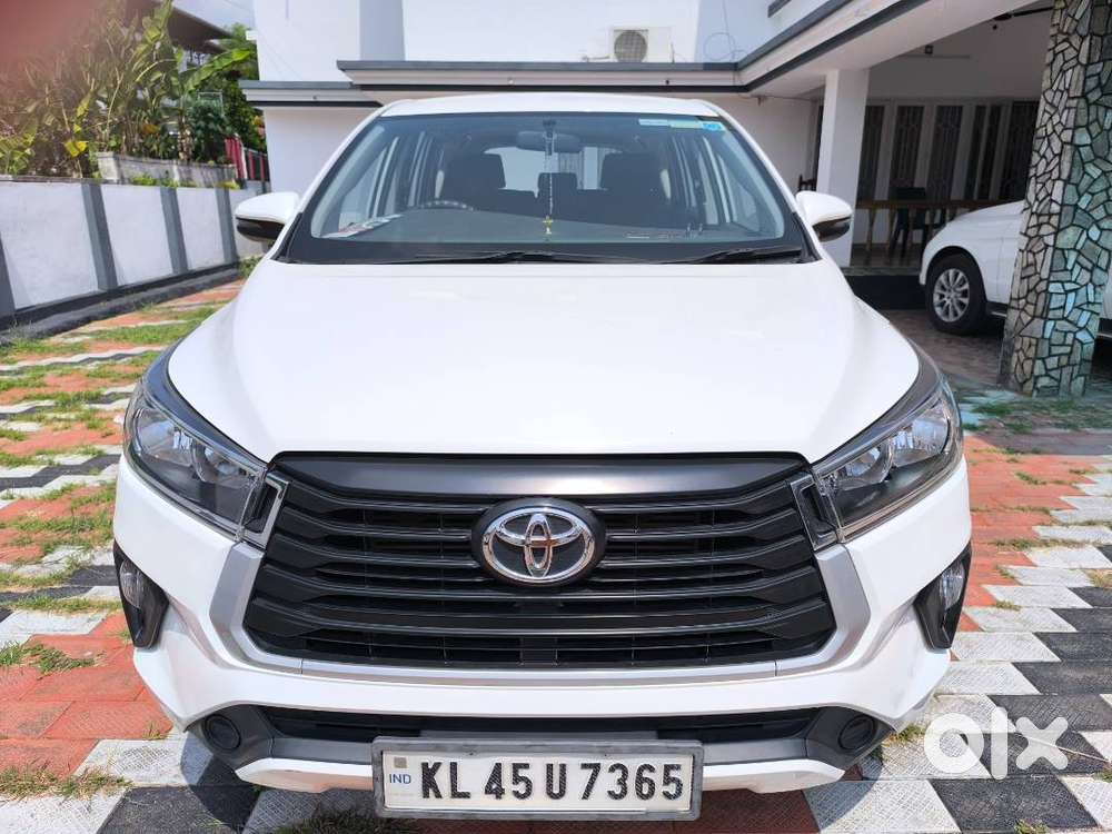 Crysta White In Excellent Condition For Sale