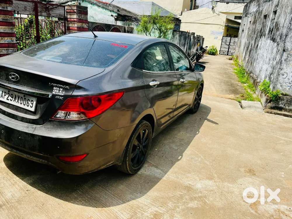 Hyundai Verna Sx 2012