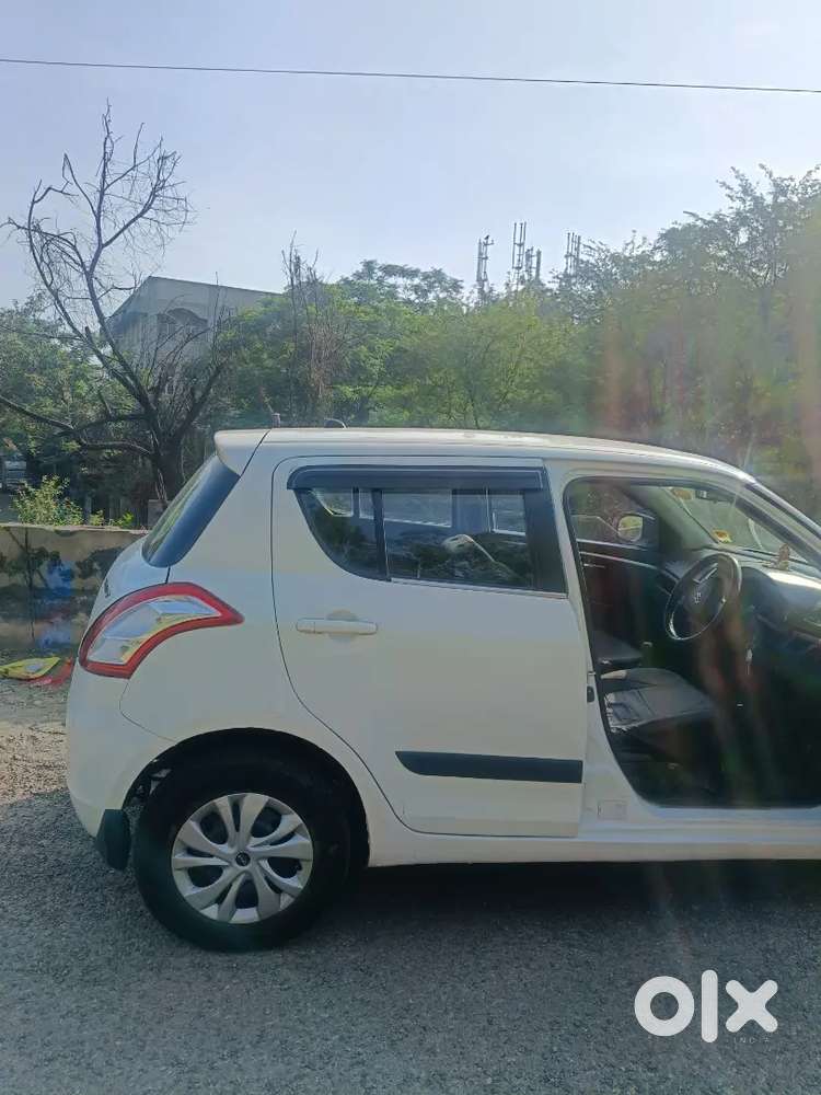 Maruti Suzuki Swift Vxi 2016