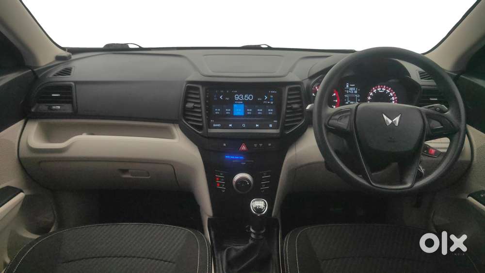 Mahindra Xuv300 W4, 2023, Petrol
