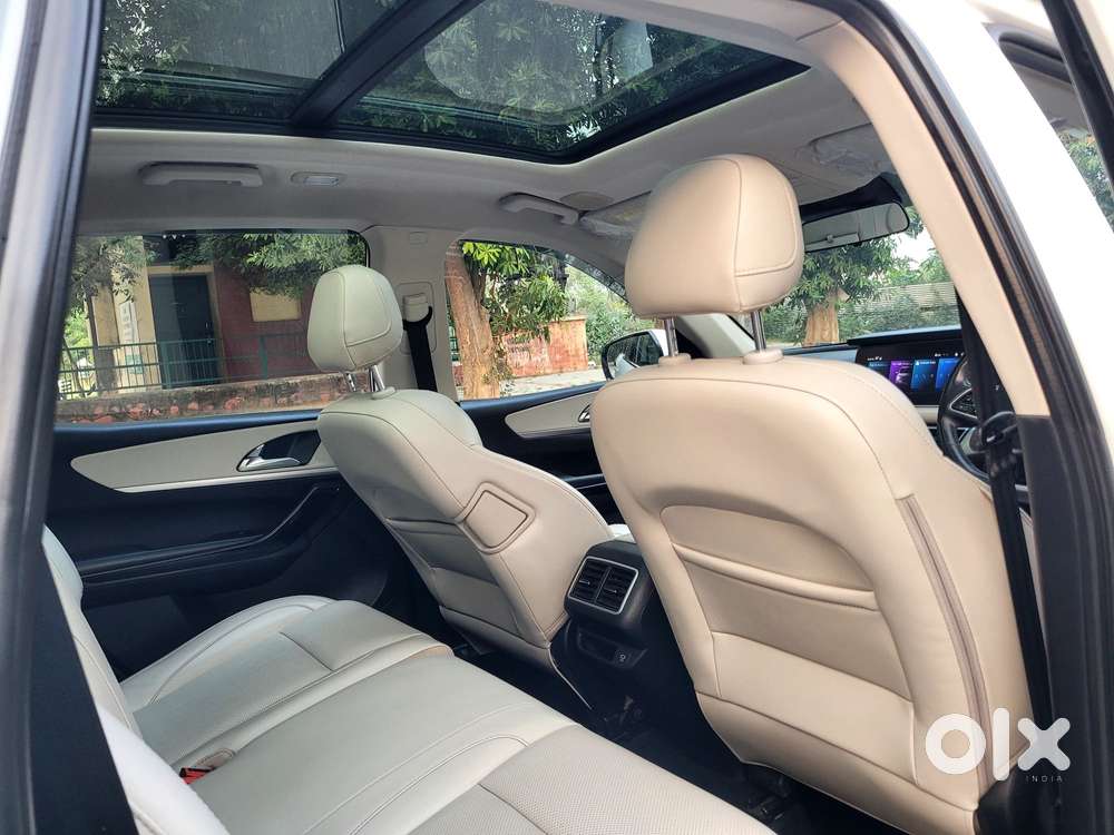 Mahindra Xuv700 2.2 Ax 7 Diesel At Luxury Pack Str, 2022, Diesel