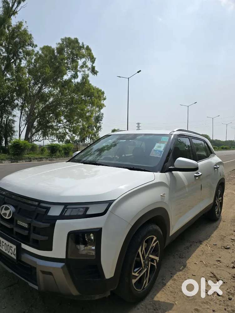 2025 Creta Base Manual Diesel  1st Owner  54,000 Km  2 Lakhs Acces.