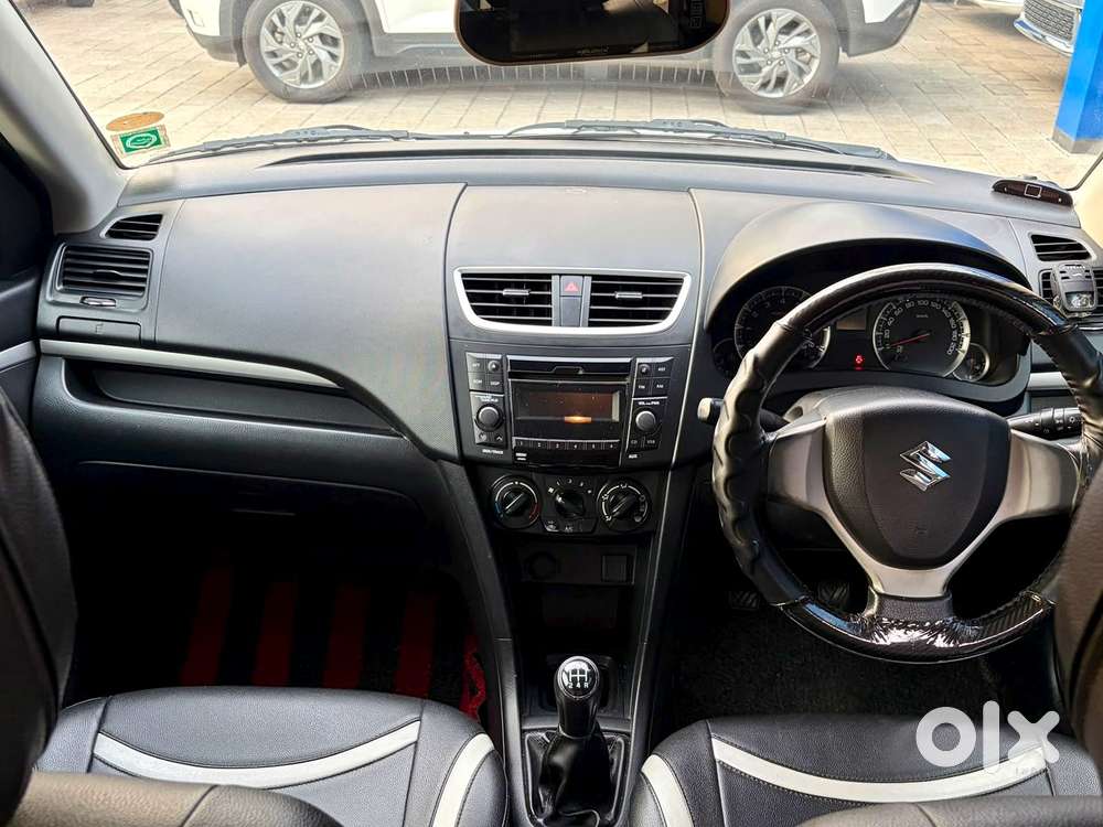 Maruti Suzuki Swift Vxi Abs Bsiv, 2015, Petrol