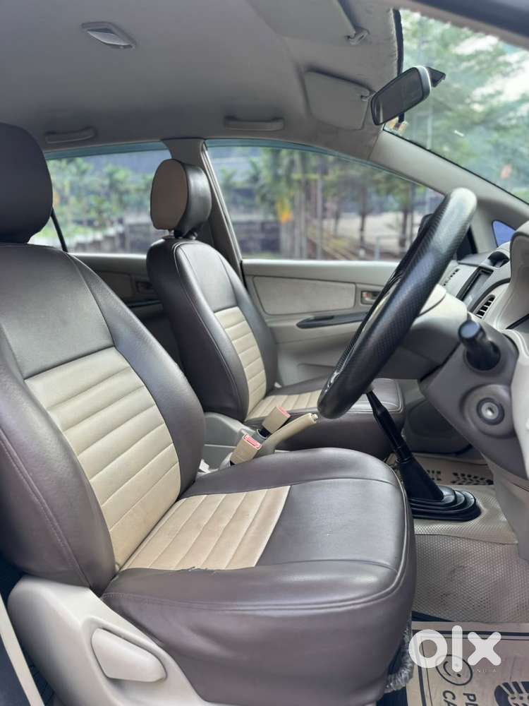 Toyota Innova 2.5 Z Diesel 7 Seater, 2011, Diesel
