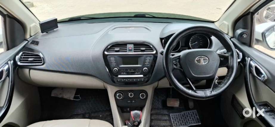 Tata Tiago 1.2 Revotron Xza, 2017, Petrol