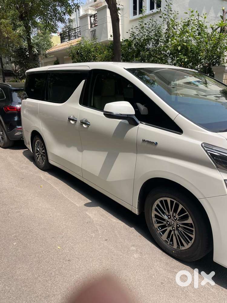 Toyota Vellfire, 2022, Petrol