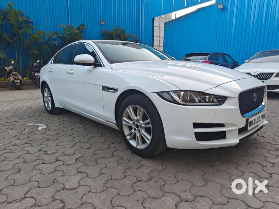 Jaguar Xe Portfolio, 2016, Petrol