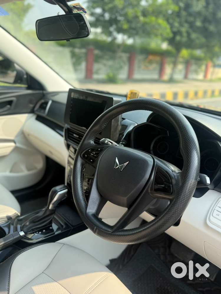 Mahindra Xuv 3xo Mx1 Pm Mt, 2025, Petrol