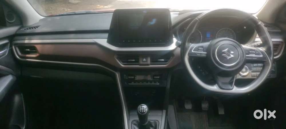 Maruti Suzuki Brezza 1.5 Zxi Plus Smart Hybrid Dual Tone, 2022, Petr..