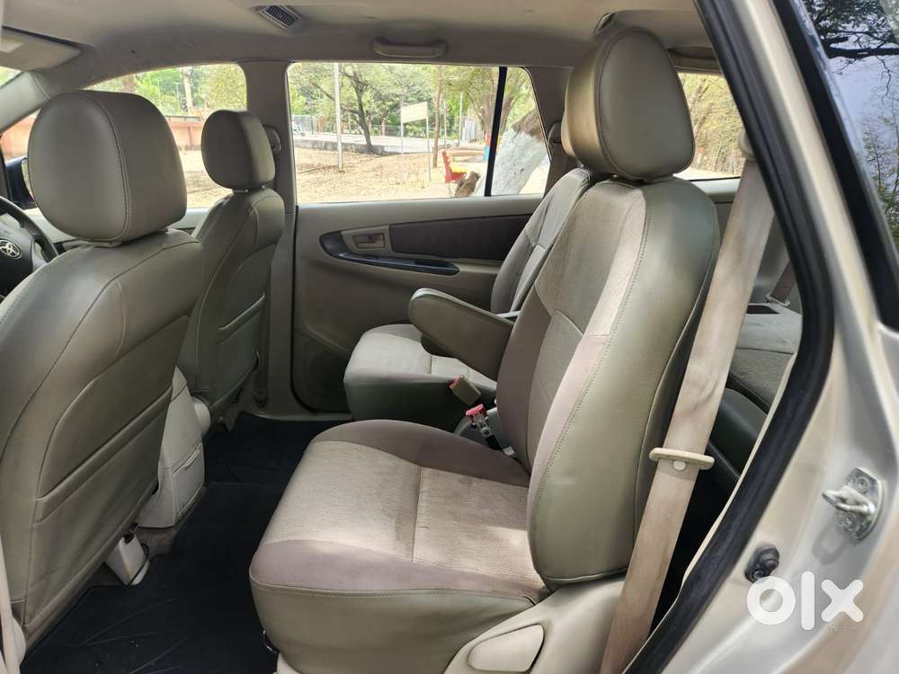 Toyota Innova 2.5 G (diesel) 7 Seater Bs Iv, 2012, Diesel