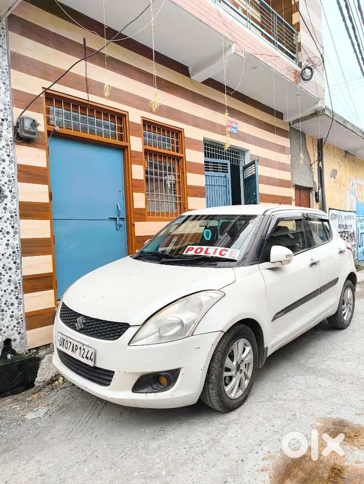 Urgent Sale Karni Hai 
Service 4tarik Ko Krayi 
New Seat Cover.