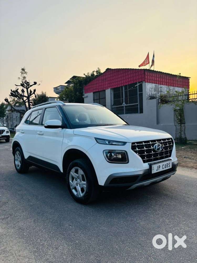 Hyundai Venue S Plus Mt 1.2 Kappa, 2022, Petrol