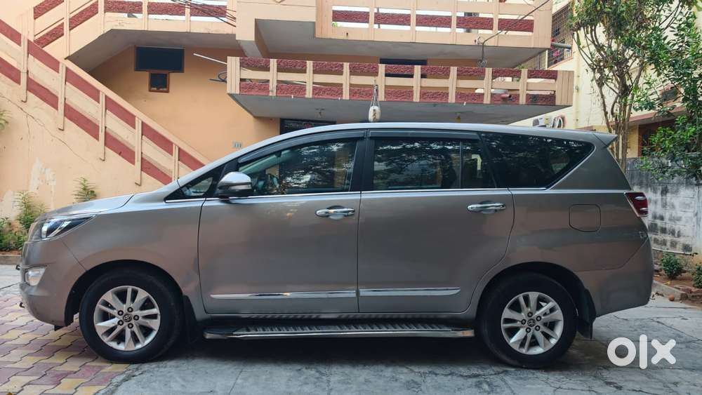 Toyota Innova Crysta 2.4 G Mt, 2017, Diesel