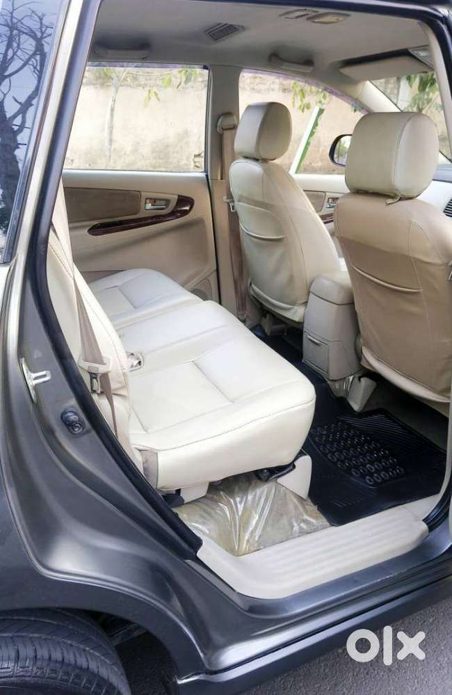 Toyota Innova 2.5 Vx 8 Str, 2012, Diesel