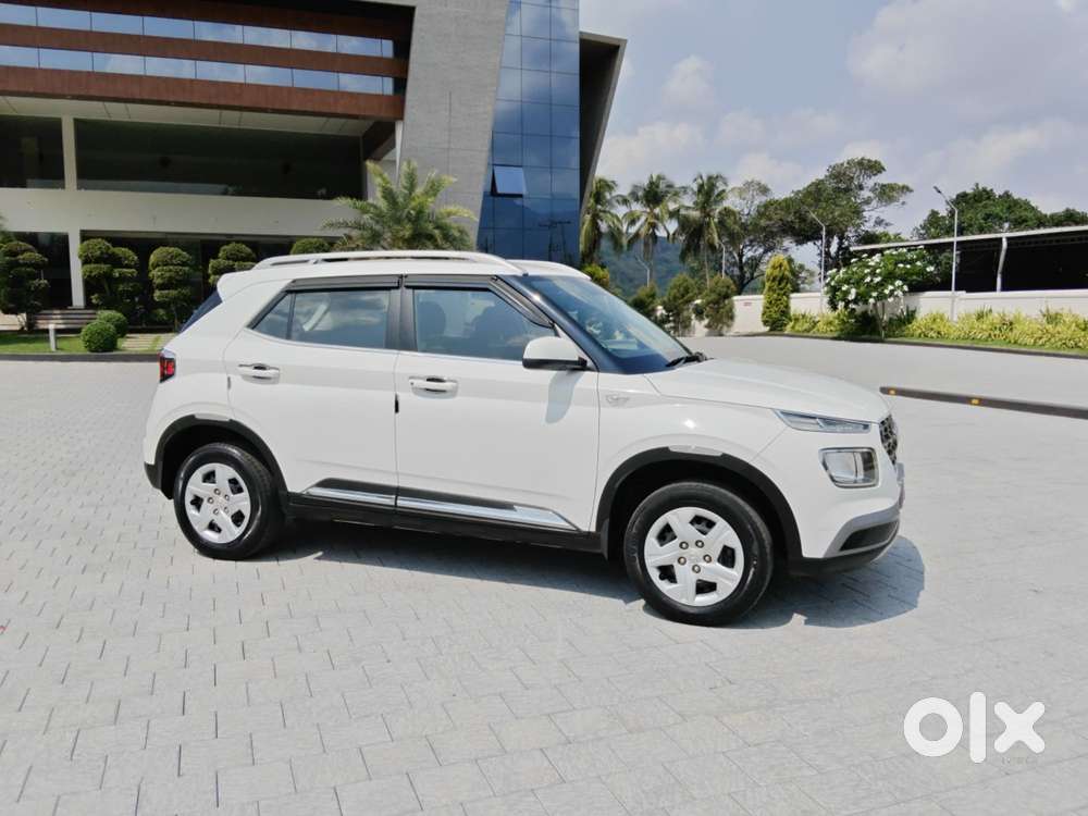 Hyundai Venue S 1.2 Petrol, 2020, Petrol