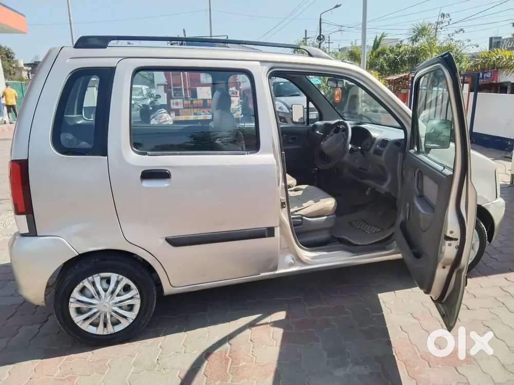 Maruti Suzuki Wagon R 2006  Center Locking  Music System