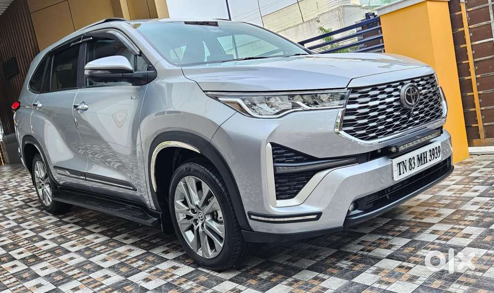 Toyota Innova Hycross 2.0 Zx (o) Hybrid 7 Str, 2026, Petrol