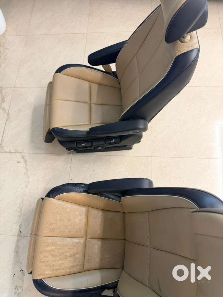 Kia Carnival Limousine With Vip Captain Lounge Seats