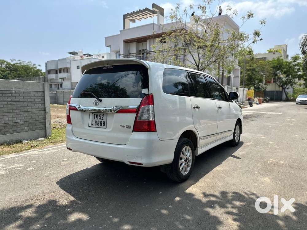 Toyota Innova 2004-2011 2.5 V Diesel 8-seater, 2014, Diesel
