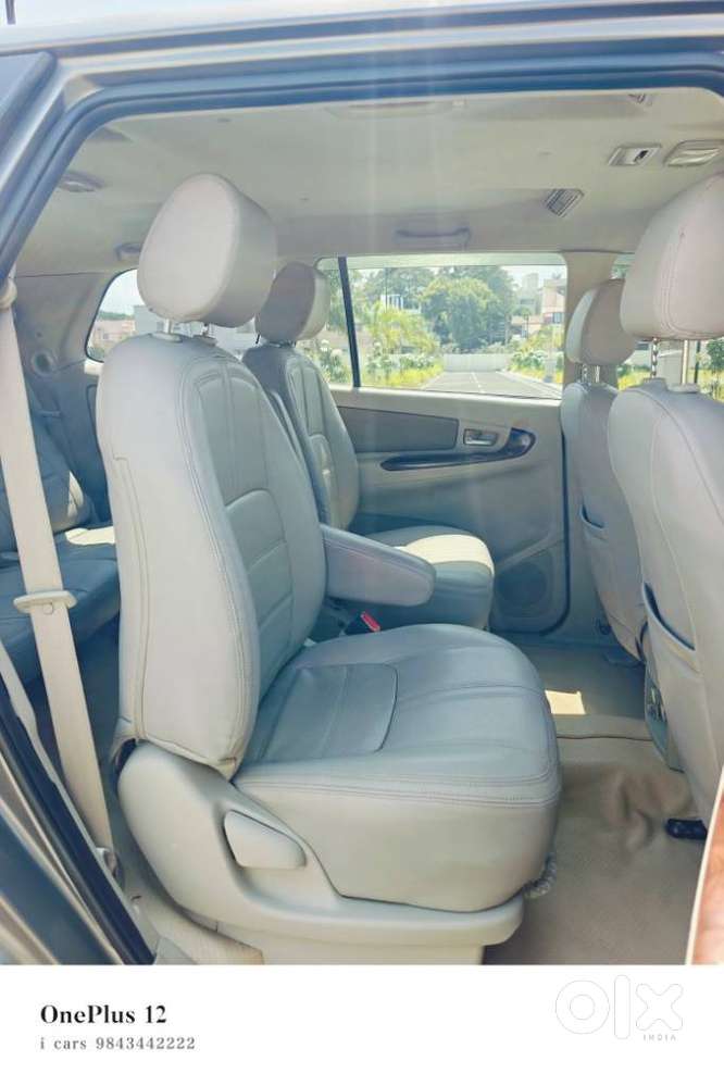 Toyota Innova 2.5 V 7 Str, 2013, Diesel