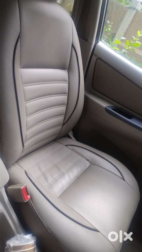 Toyota Innova, 2012