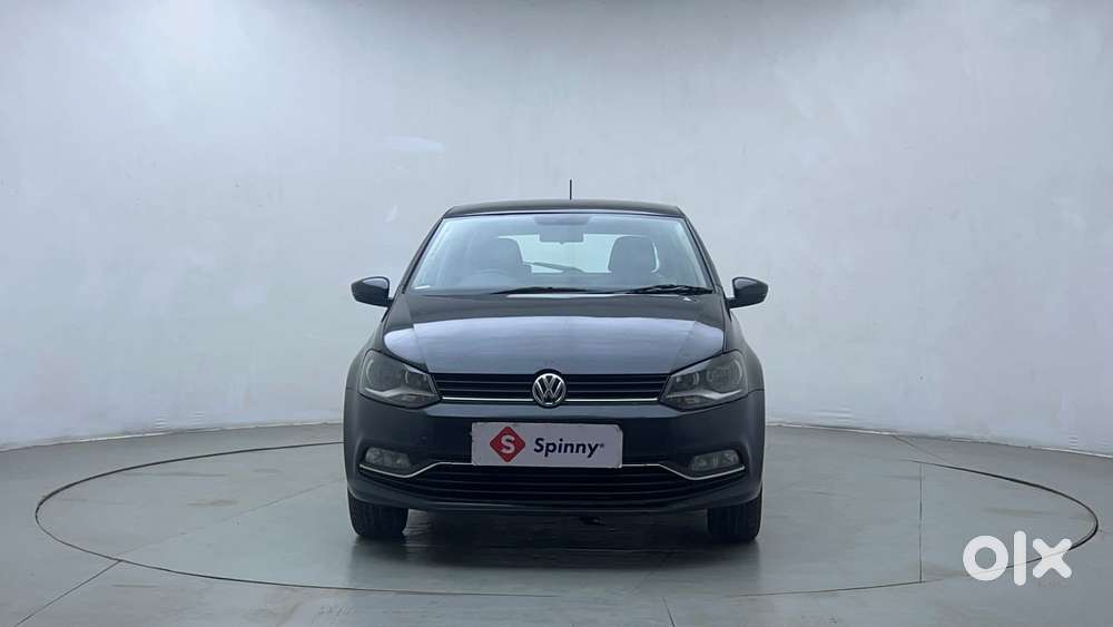 Volkswagen Polo Petrol Highline 1.2l, 2015, Petrol