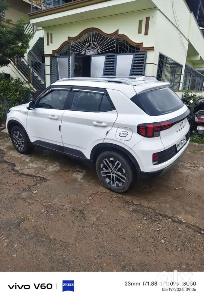 Very Good Condition New Tyres Showroom Maintained Goodmilage Fresh Ins