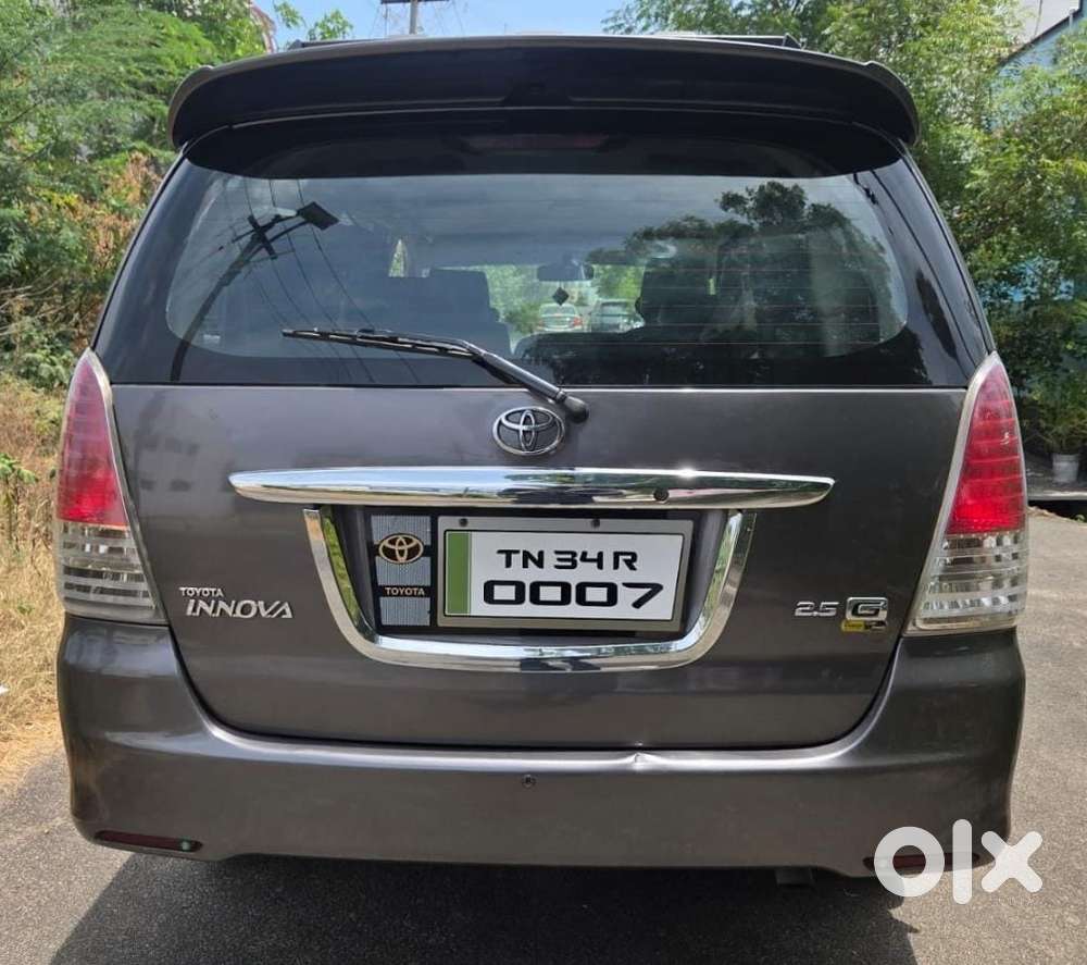 Toyota Innova 2.5 G (diesel) 8 Seater Bs Iv, 2011, Diesel