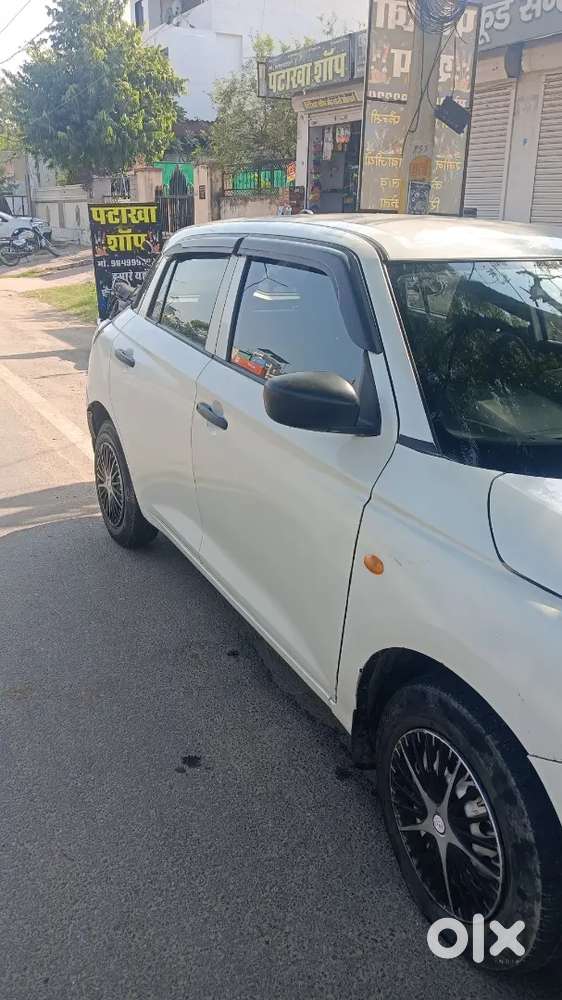 Maruti Suzuki Swift Petrol Manual 2025