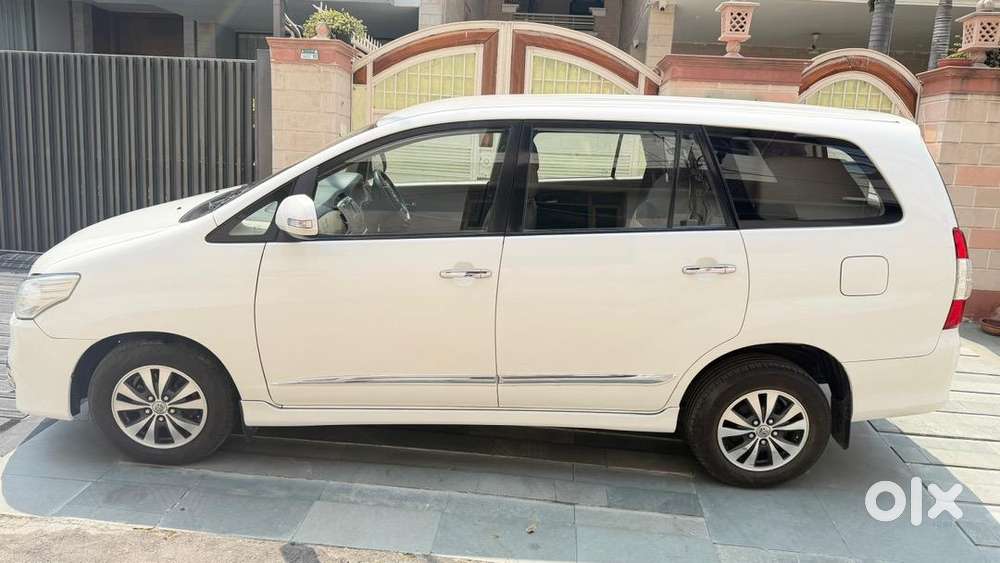Toyota Innova 2016 Diesel Well Maintained