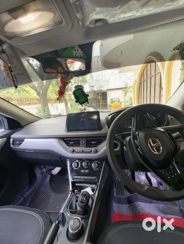 Tata Nexon 2023 With Sunroof 
26 Kmlp Highway Milage