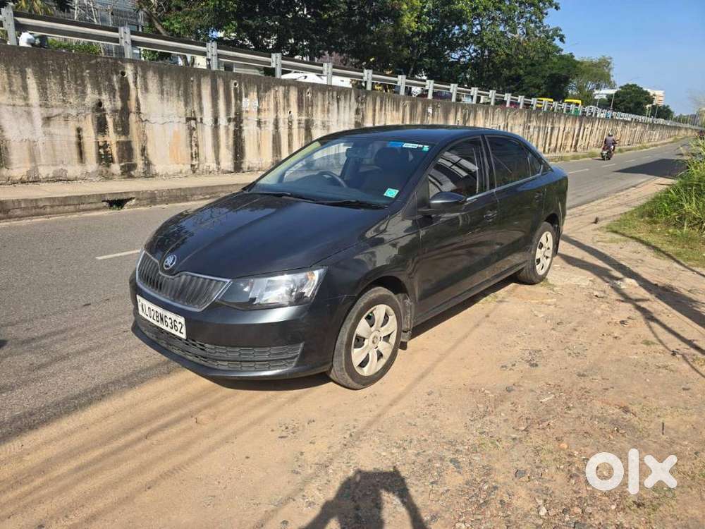 Skoda Rapid 1.0 Tsi Automatic, 2021, Petrol