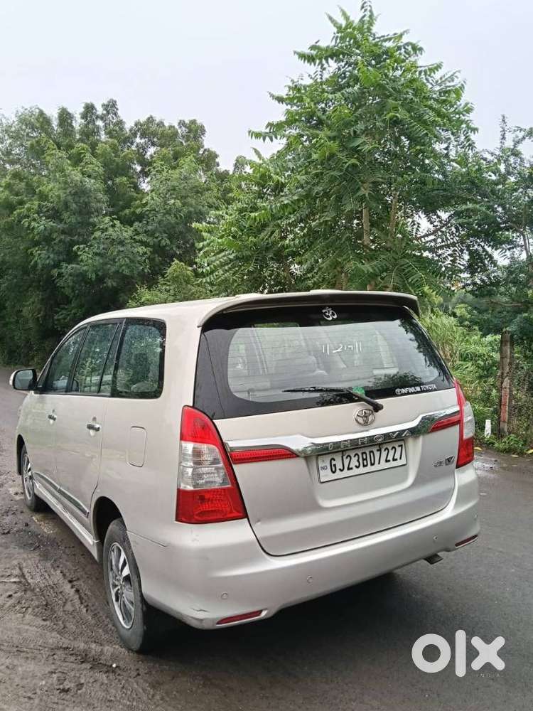 Toyota Innova 2.5 Vx 8 Seater Bs Iv, 2016, Diesel