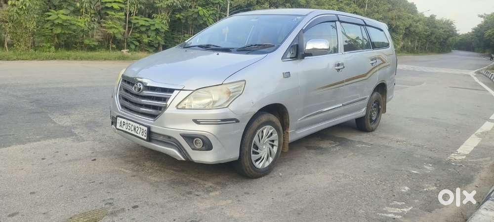Toyota Innova 2.5 G (diesel) 8 Seater, 2013, Diesel