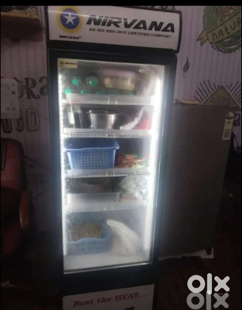 COMMERCIAL FRIDGE